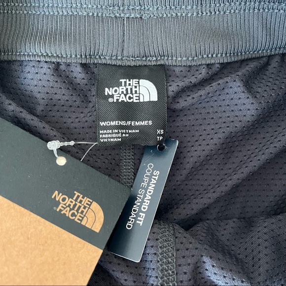 The North Face women’s Aphrodite Skort, various sizes, asphalt grey - Picture 7 of 9